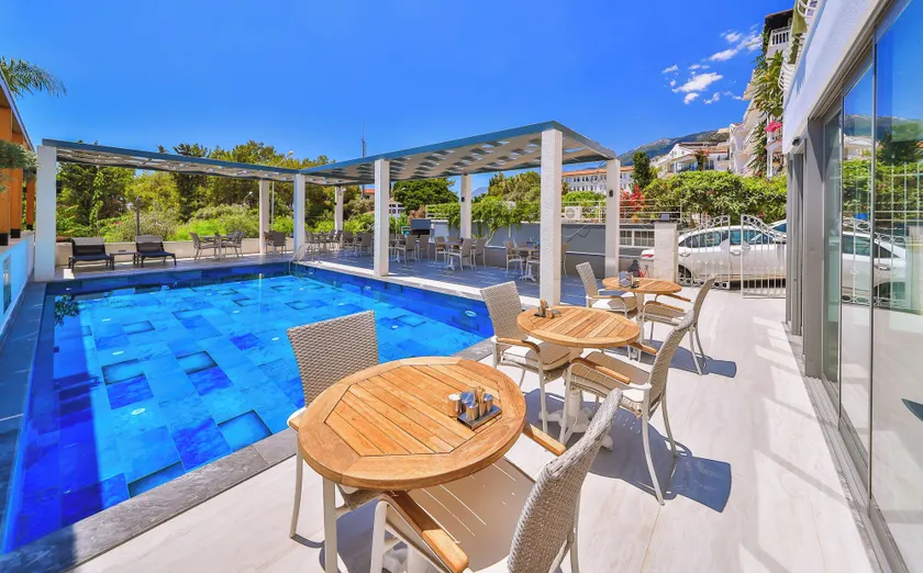 Linda Beach Class Hotel - Boutique Class - Image 1