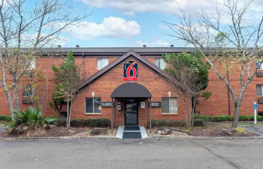 Studio 6 Suites Jackson Ridgeland MS - Image 1