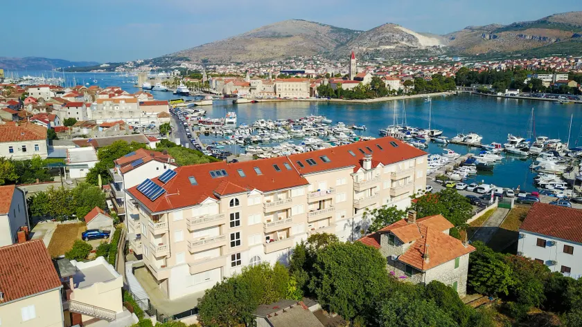 Hotel Trogir Palace - Image 1