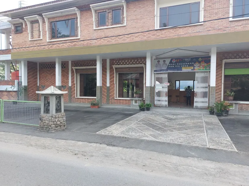 Gondang Sivali Hotel - Image 1
