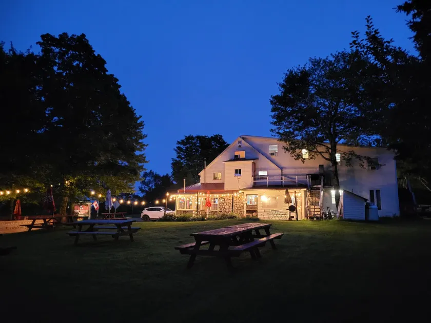 Crabbe Mountain Inn - Image 1