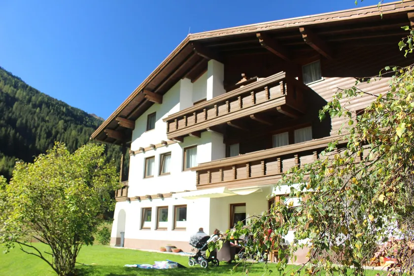 Haus Astoria - Image 1
