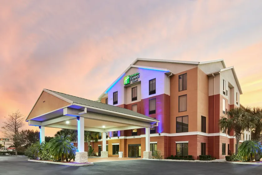 Holiday Inn Express Hotel & Suites Port Richey by IHG - Image 1