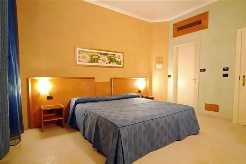 Hotel Eden - Image 1