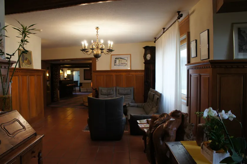 Hotel Astoria - Entrée intérieure