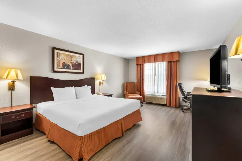 Country Inn & Suites by Radisson, Hot Springs, AR - Image 1