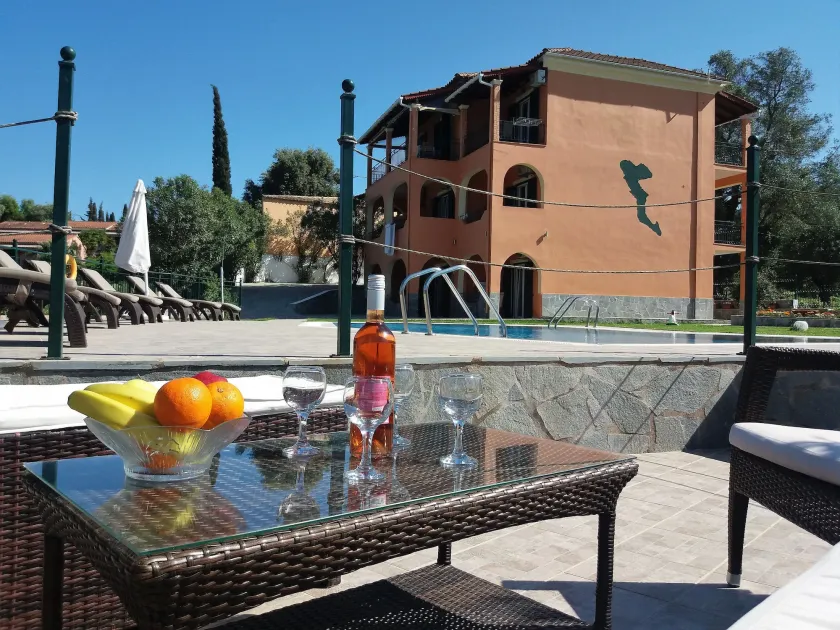 Ziogas Luxury Apartments - Image 1