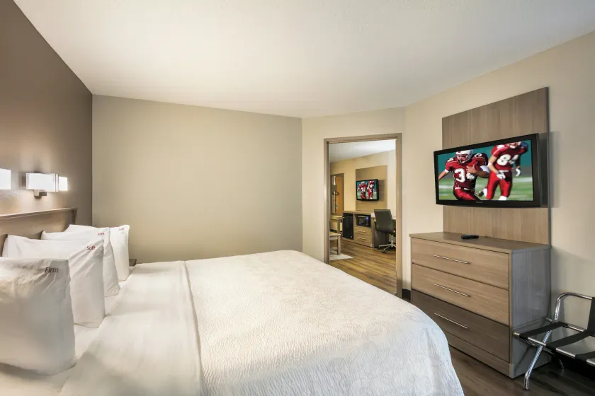 Red Roof Inn PLUS+ Boston - Logan - Image 1