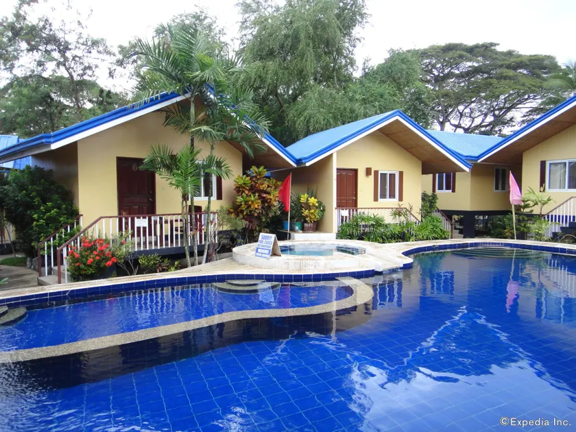 Blue Lagoon Inn & Suites - Image 1