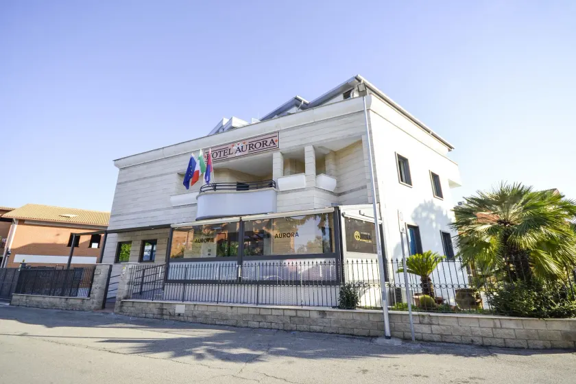 Hotel Aurora - Image 1