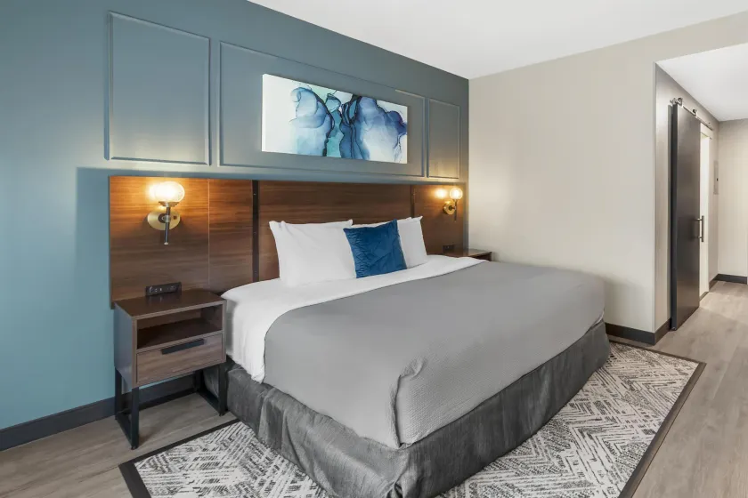 Best Western Plus Rialto - Image 1