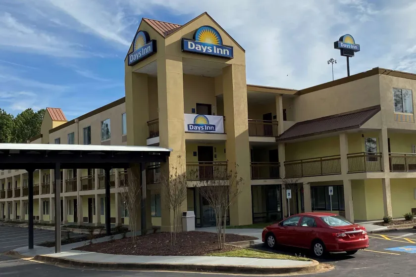 Days Inn by Wyndham Atlanta/Southlake/Morrow - Image 1