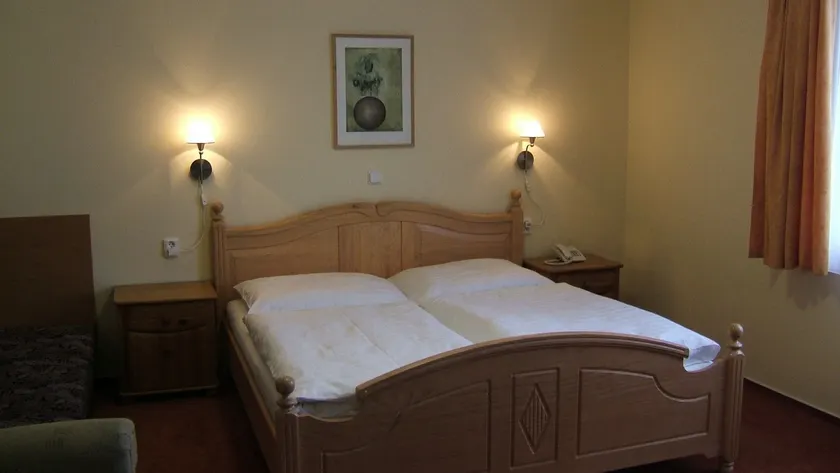Hotel YORK - Image 1