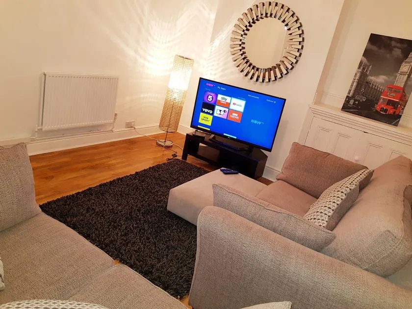 Hinde Holiday Home - Image 1