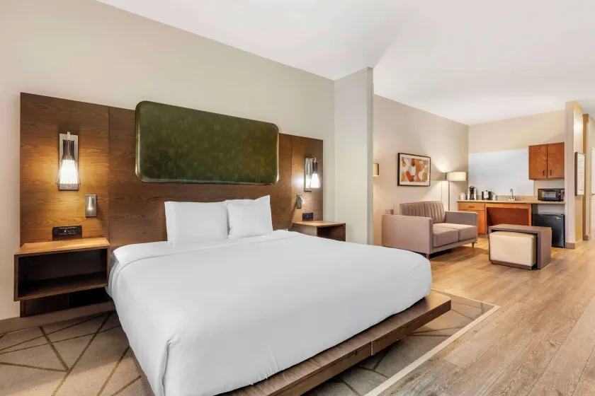 Best Western Plus Riata - Image 1