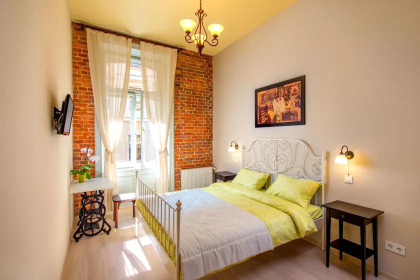 Post House Rooms - Image 1