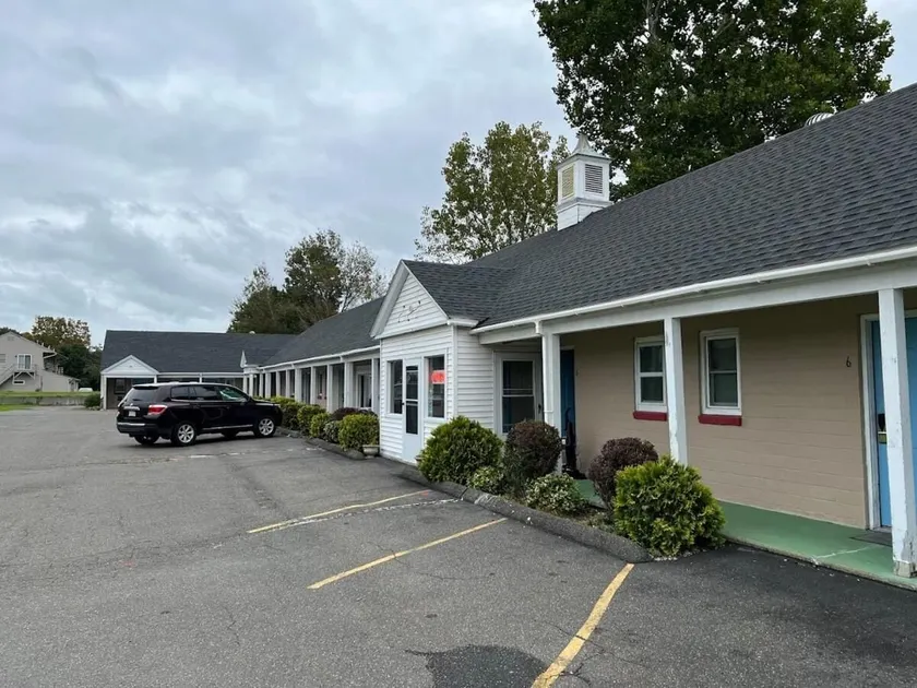 River Valley Inn - Image 1