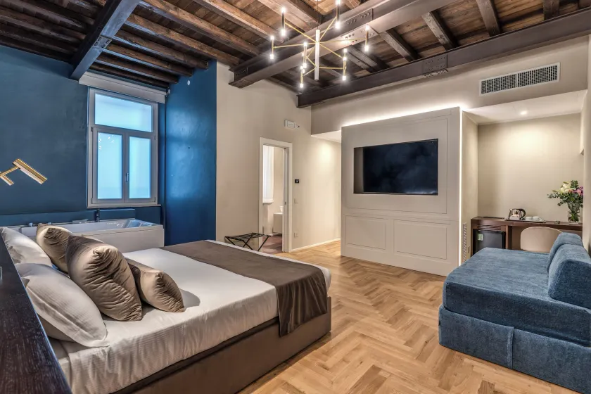 Hotel Abruzzi - Image 1