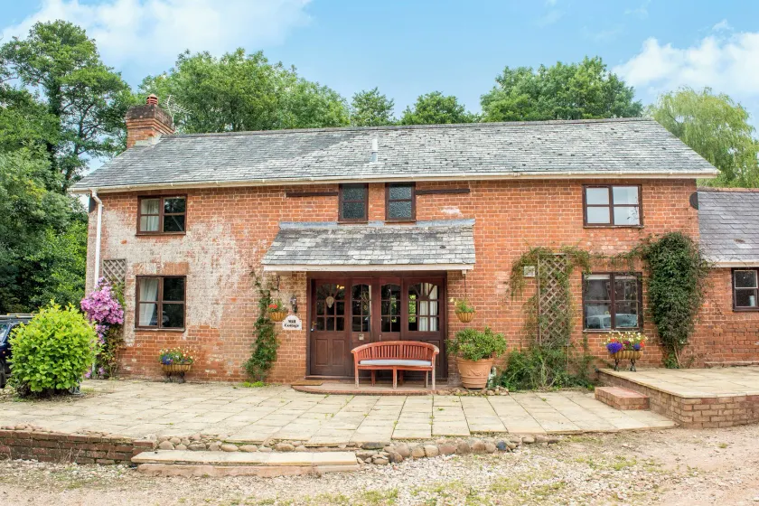 Finest Retreats - Mill Cottage, Great Houndbeare Farm - Image 1