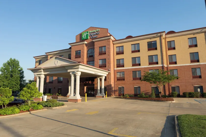 Holiday Inn Express Hotel & Suites Clinton by IHG - Image 1