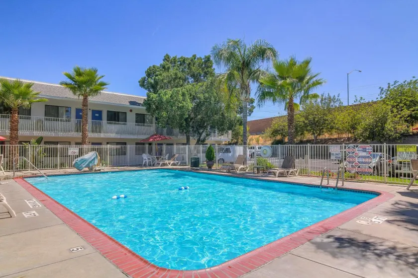 Vagabond Inn Sylmar - Image 1