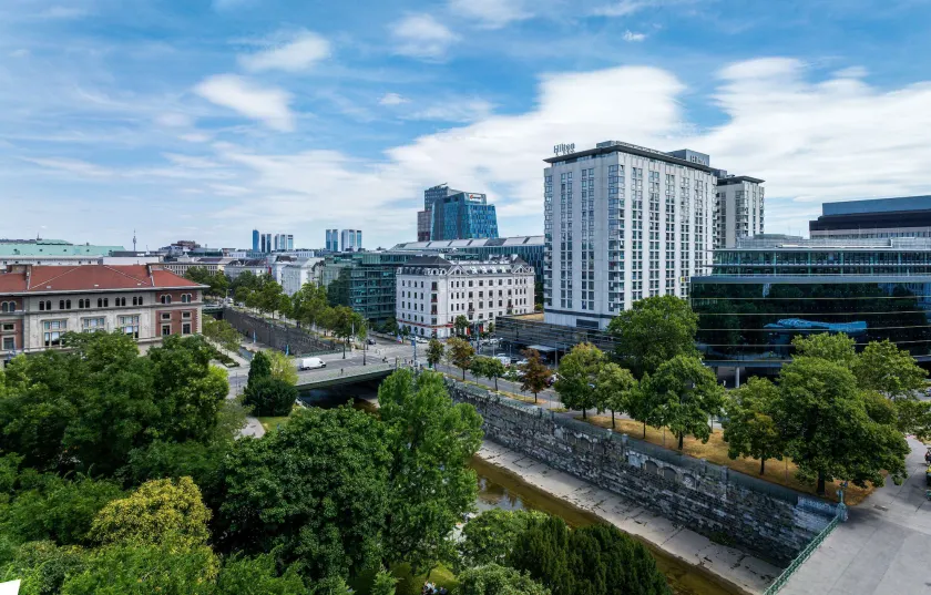 Hilton Vienna Park - Image 1