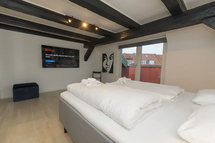 Modern Luxury Penthouse - Image 1