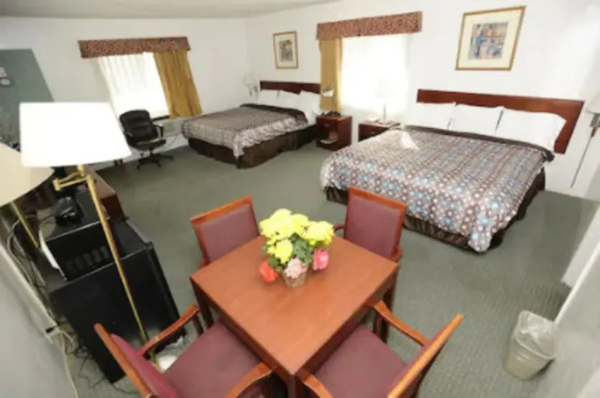 Victoria Motel - Image 1