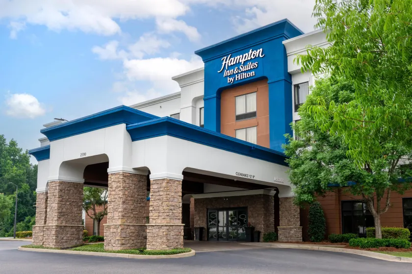 Hampton Inn & Suites Prattville - Image 1