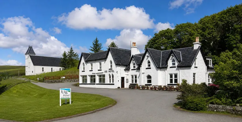 Uig Hotel - Image 1