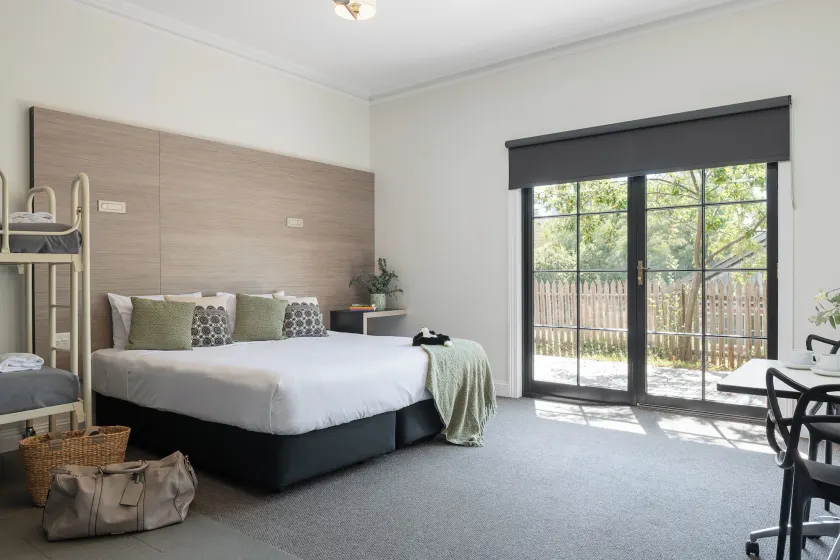 Sovereign Hill Hotel - Image 1