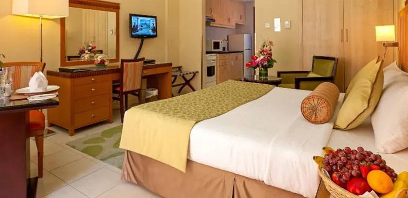Chelsea Gardens Hotel Apartment - Image 1