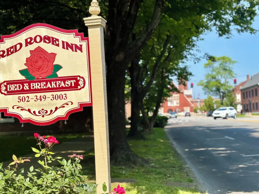 Red Rose Inn Bed and Breakfast - Image 1