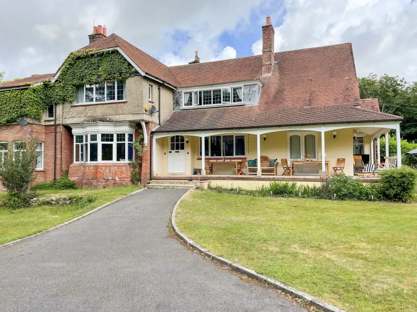 Deer Leap House - Image 1