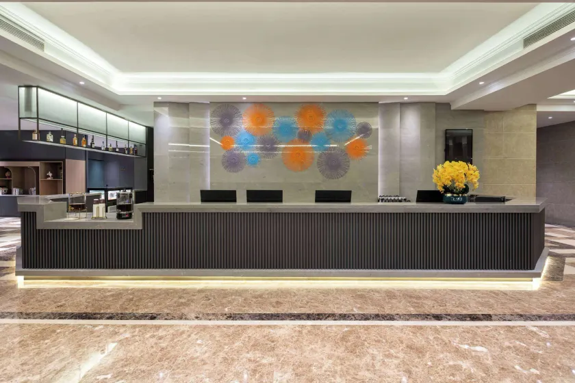 La Quinta by Wyndham Qionghai Yinhai - Image 1
