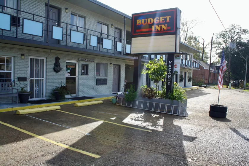 Budget Inn - Image 1