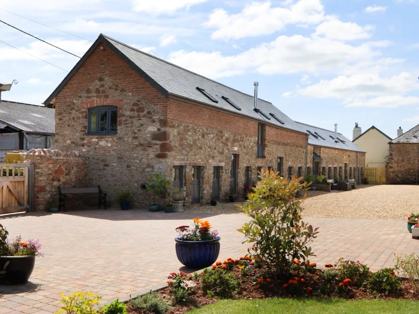 Swifts Barn - Image 1