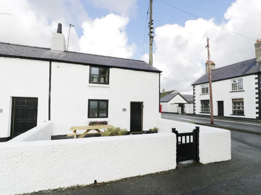Menai Cottage - Image 1