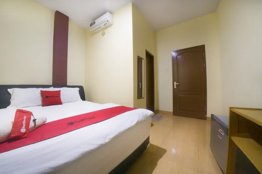 RedDoorz near TVRI Gorontalo - Image 1