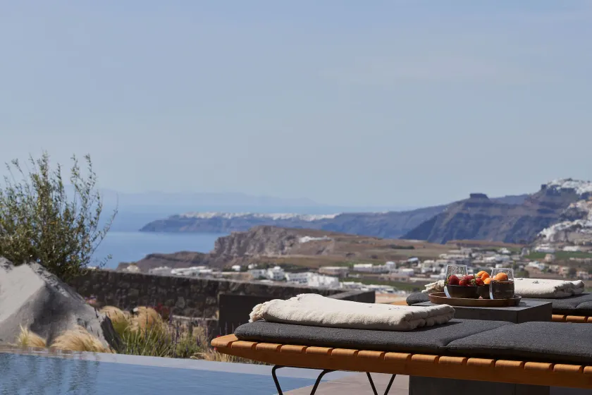 Apikia Santorini - Image 1