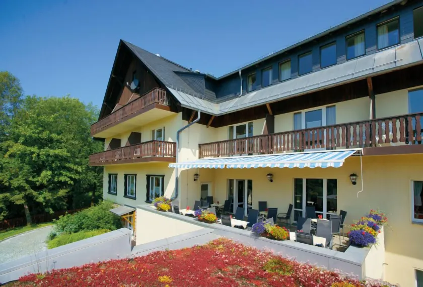 Hotel Haus am Ahorn - Image 1