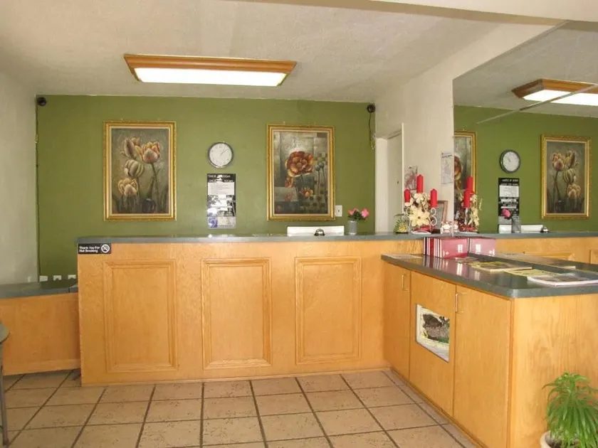 Classic Inn - Hall