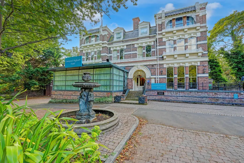 Liverpool Aigburth Hotel By Belvilla - Image 1
