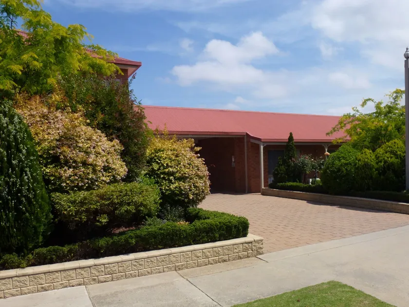 Colonial Motor Inn Bairnsdale Golden Chain Property - Image 1