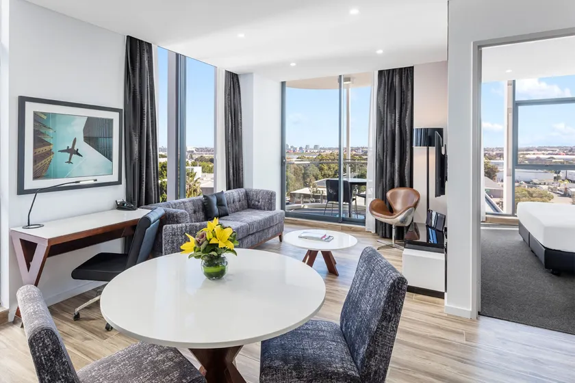 Meriton Suites Mascot Central - Image 1