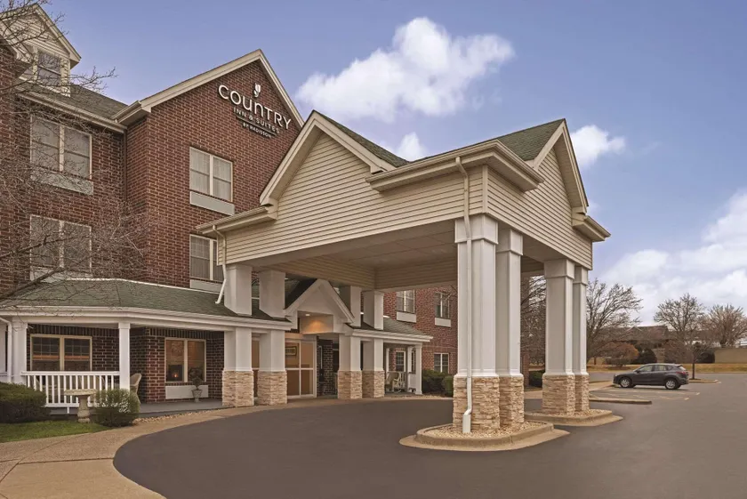 Country Inn & Suites by Radisson, Schaumburg, IL - Image 1