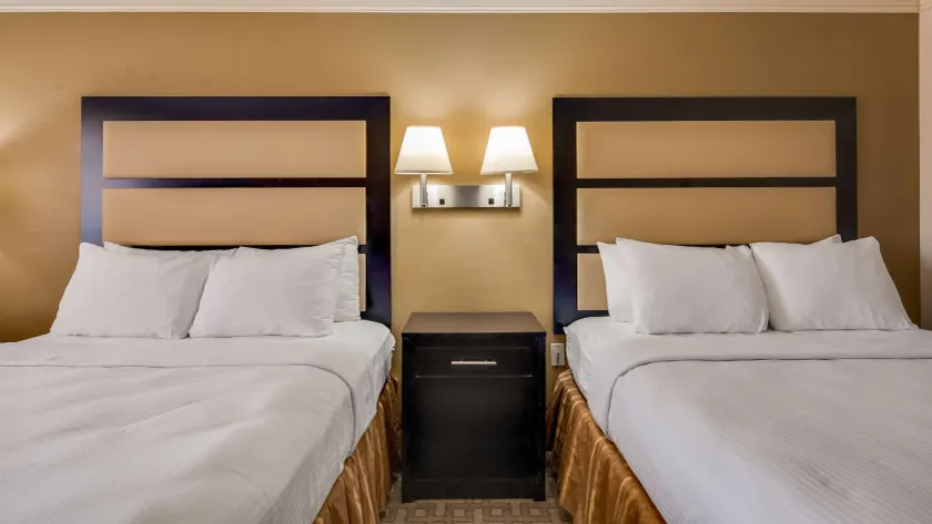 Best Western Inn & Suites of Macon - Image 1