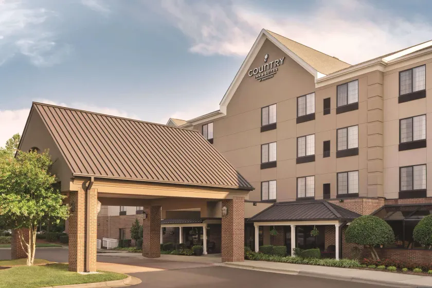 Country Inn & Suites by Radisson Raleigh-Durham Airport NC - Image 1
