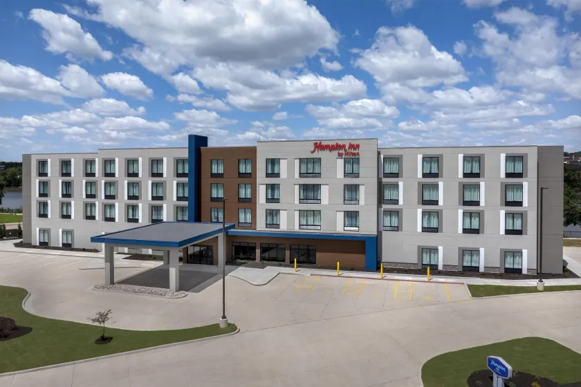 Hampton Inn By Hilton East Peoria - Image 1