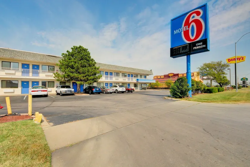 Motel 6-Wichita, KS - AIRPORT - Image 1